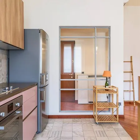 Colored And Spacious Flat Close To Navigli By Easylife Milano